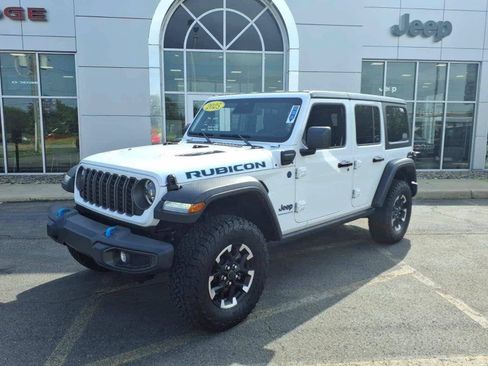 Used 2025 Jeep Wrangler Unlimited Rubicon 4xe w/ Convenience Group AWD/4WD image 1