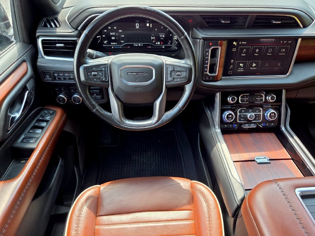 Used 2023 GMC Yukon Denali Ultimate AWD/4WD image 19
