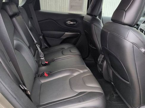 Used 2021 Jeep Cherokee Latitude Lux w/ Comfort/Convenience Group image 27