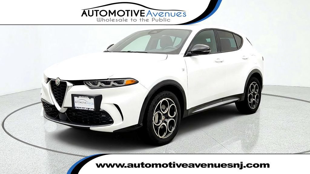 Used 2024 Alfa Romeo Tonale Ti AWD/4WD image 1