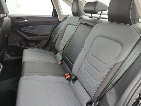 Used 2025 Volkswagen Jetta SEL FWD image 13