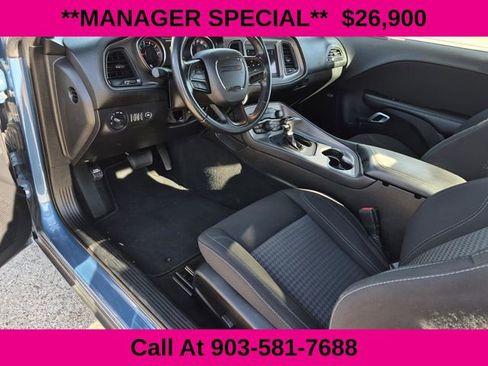 Used 2023 Dodge Challenger SXT image 18