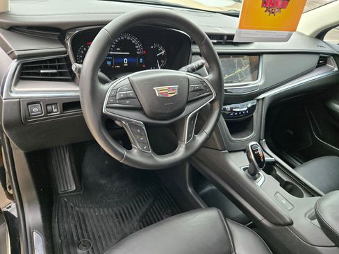Certified 2019 Cadillac XT5 Luxury FWD image 10