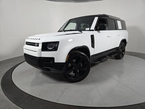 New 2026 Land Rover Defender 130 V8 image 1