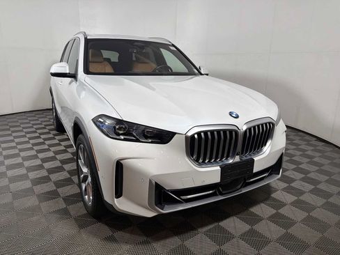 Used 2024 BMW X5 xDrive40i w/ Premium Package AWD/4WD image 2