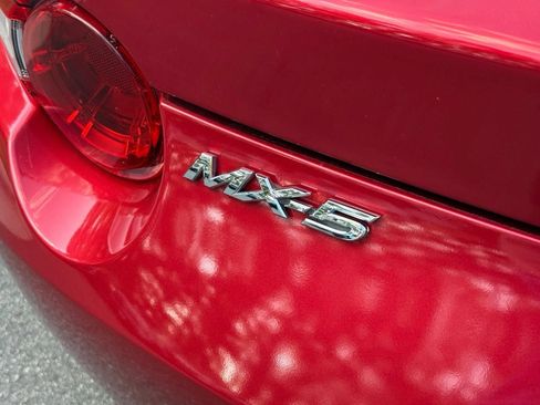 Used 2016 MAZDA MX-5 Miata Grand Touring RWD image 10