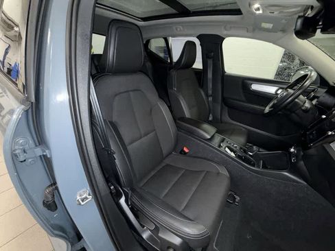 Used 2020 Volvo XC40 T5 Momentum AWD/4WD image 16