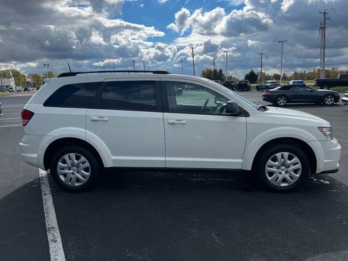 Used 2018 Dodge Journey SE image 5