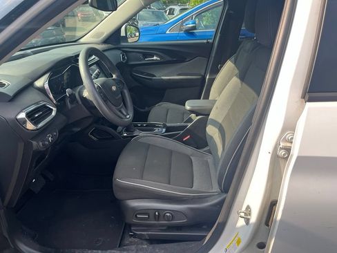 Used 2021 Chevrolet TrailBlazer LT w/ Convenience Package FWD image 19