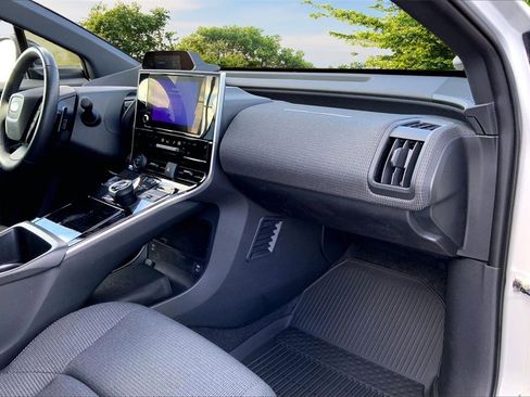 Used 2023 Subaru Solterra AWD image 25