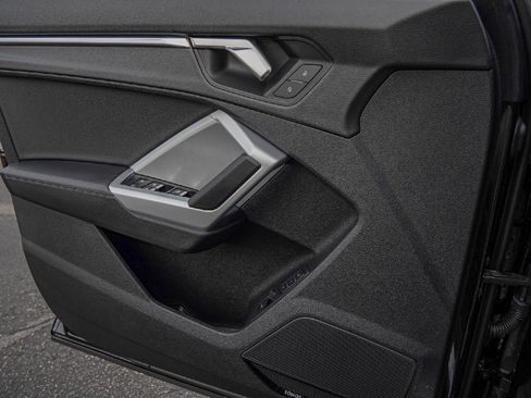 Certified 2025 Audi Q3 2.0T Premium Plus w/ Premium Plus Package image 21