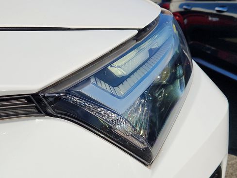 Used 2023 Toyota RAV4 LE image 9