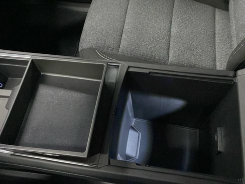 New 2025 GMC Acadia Elevation image 35