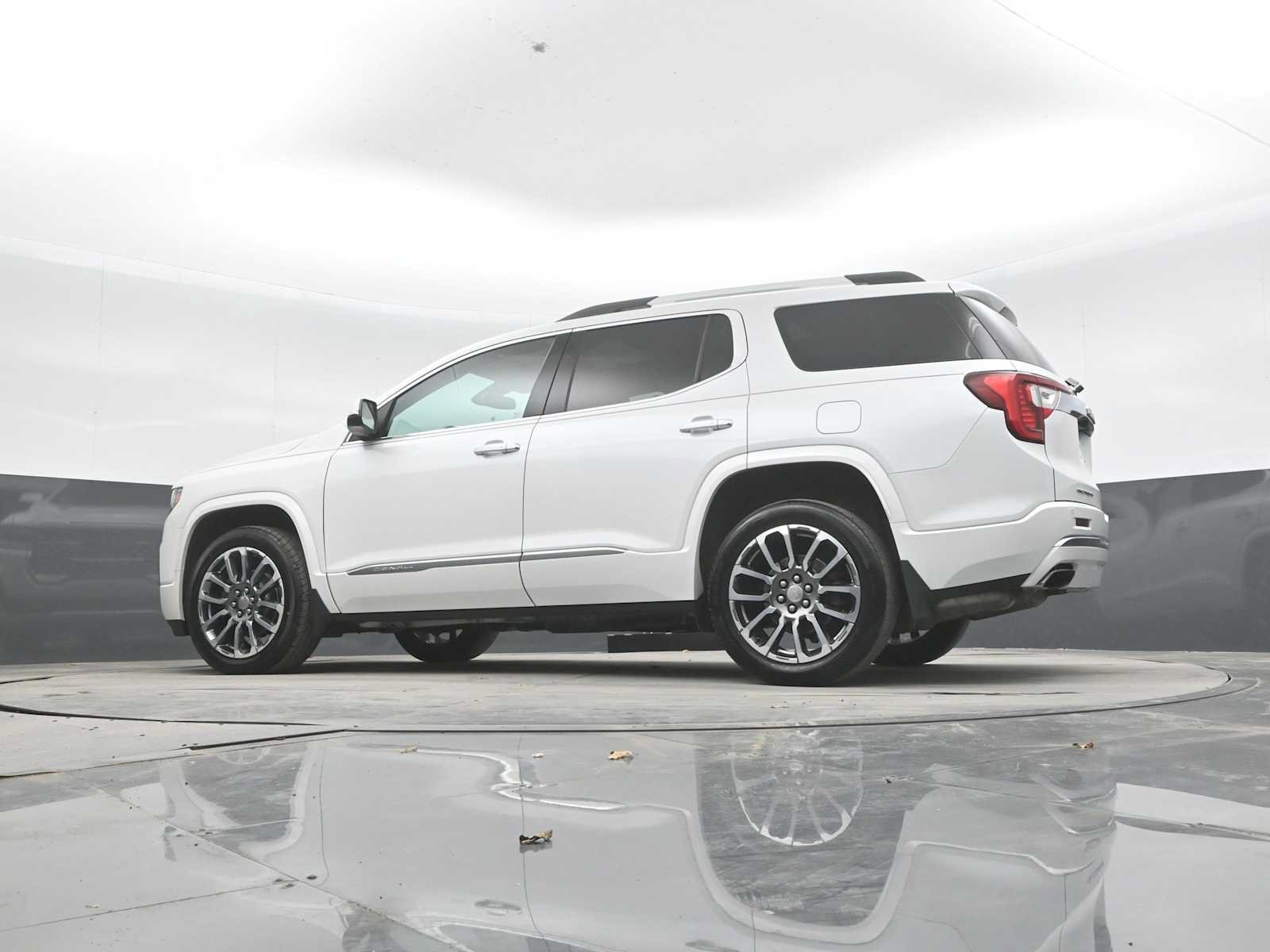 Used 2020 GMC Acadia Denali w/ LPO, Floor Liner Package AWD/4WD image 39