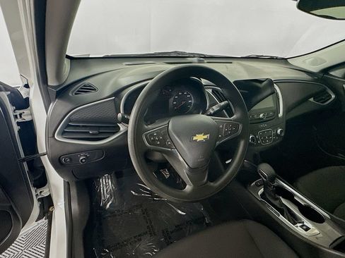 Used 2024 Chevrolet Malibu LT FWD image 17