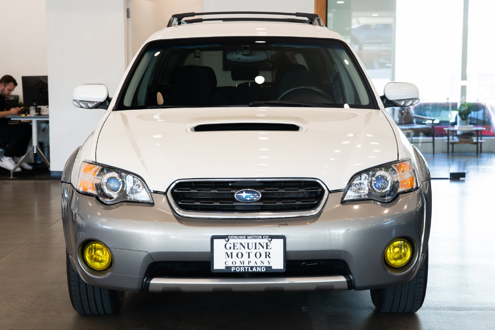 Used 2005 Subaru Outback 2.5XT AWD/4WD image 2