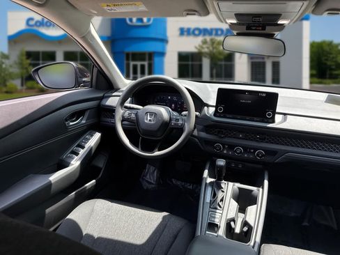 Used 2025 Honda Accord LX image 31