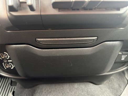 Used 2022 RAM 2500 Big Horn w/ Cold Weather Group image 31