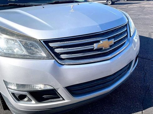 Used 2017 Chevrolet Traverse LT image 5
