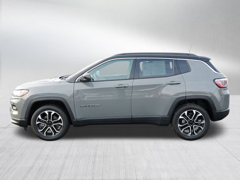 Used 2023 Jeep Compass Limited image 4