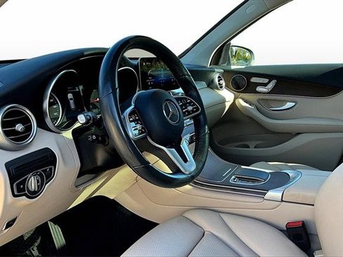 Certified 2022 Mercedes-Benz GLC 300 4MATIC image 19