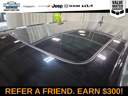 Used 2020 MINI Cooper 4-Door Hardtop w/ Storage Package image 7