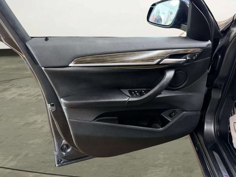 Used 2017 BMW X1 xDrive28i image 14