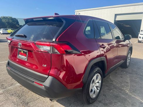 Used 2023 Toyota RAV4 LE FWD image 4