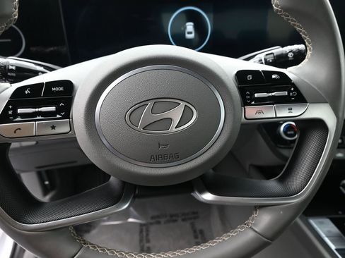 Certified 2024 Hyundai Elantra SEL w/ Convenience Package image 32