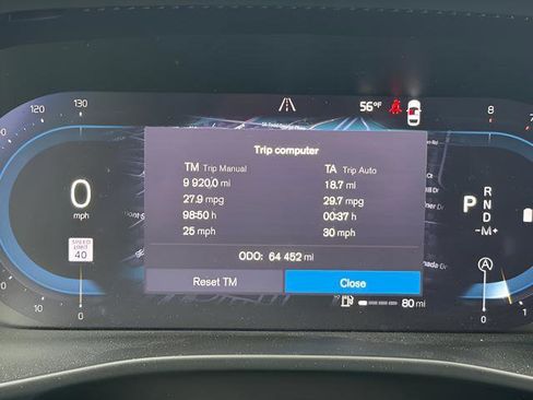 Used 2024 Volvo XC40 B5 Plus AWD/4WD image 11