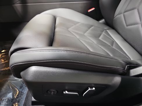 New 2026 BMW 530i xDrive 530i xDrive w/ Premium Package image 29