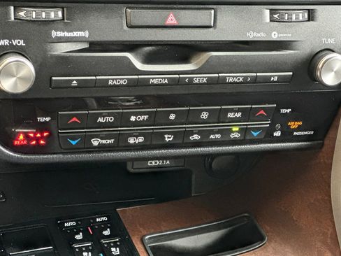 Used 2022 Lexus RX 350L FWD w/ Premium Package image 22