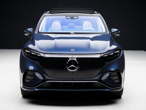 Used 2023 Mercedes-Benz EQS 450+ 4MATIC SUV w/ AMG Line Exterior Package image 6