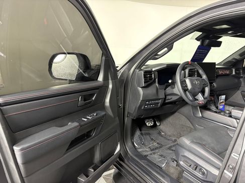 Used 2025 Toyota Sequoia TRD Pro AWD/4WD image 12