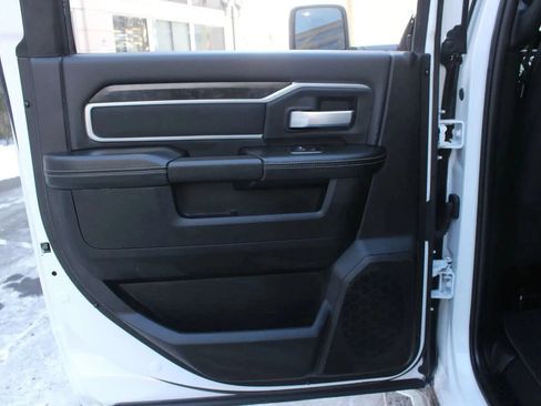 Used 2024 RAM 2500 Big Horn AWD/4WD image 20
