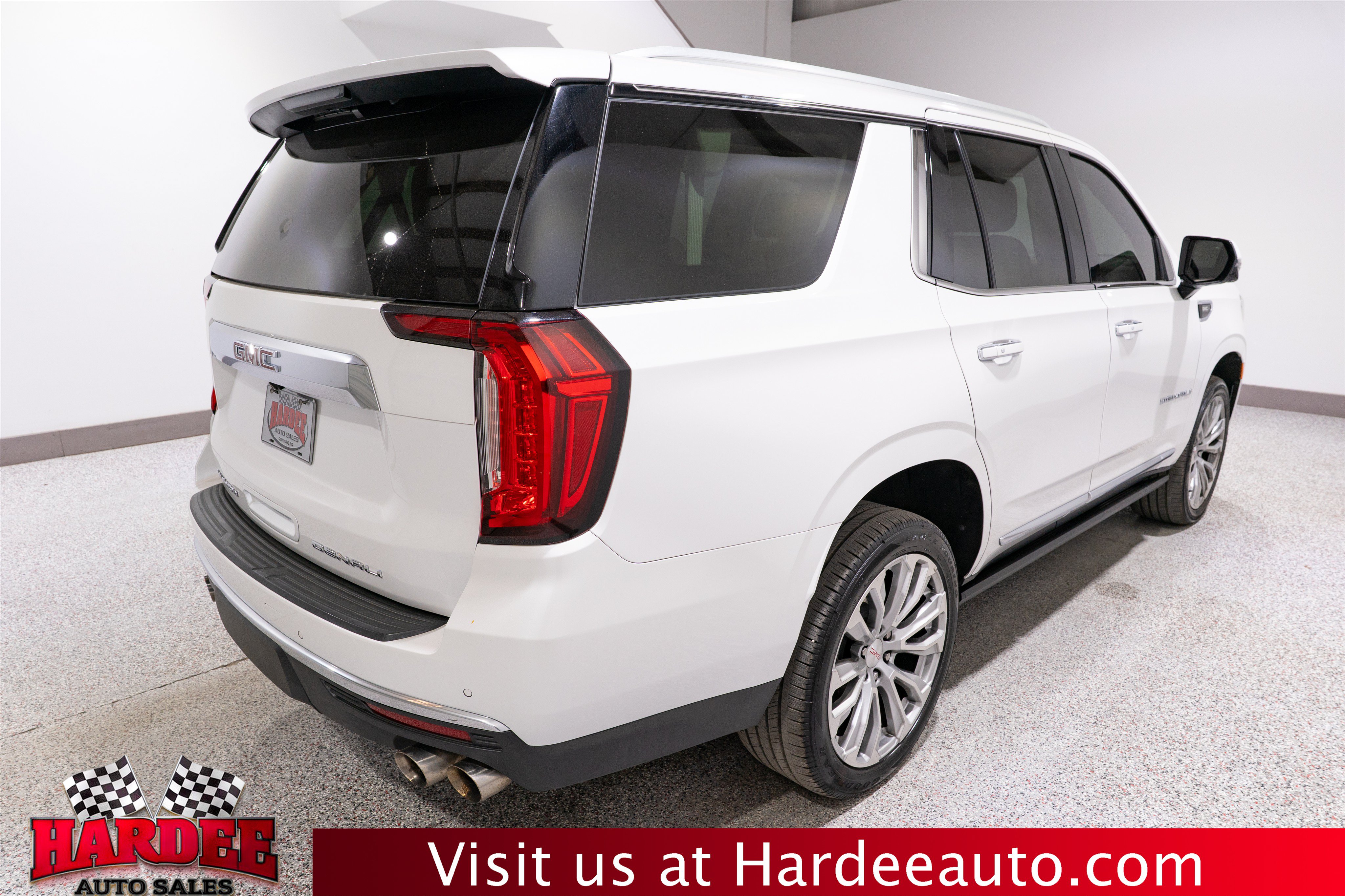 Used 2023 GMC Yukon Denali AWD/4WD image 5