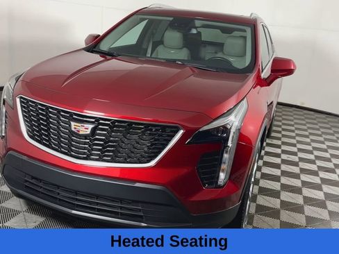Certified 2023 Cadillac XT4 Luxury w/ Cold Weather Package image 6