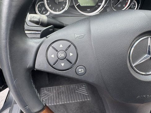 Used 2011 Mercedes-Benz E 550 Cabriolet image 21