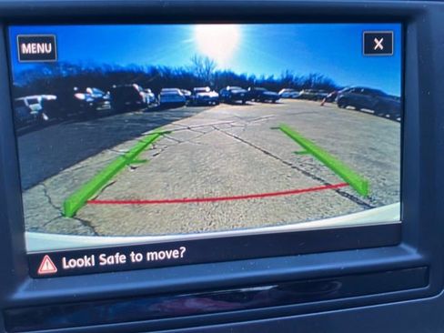 Used 2016 Volkswagen e-Golf SE w/ DC Fast Charging Package image 17