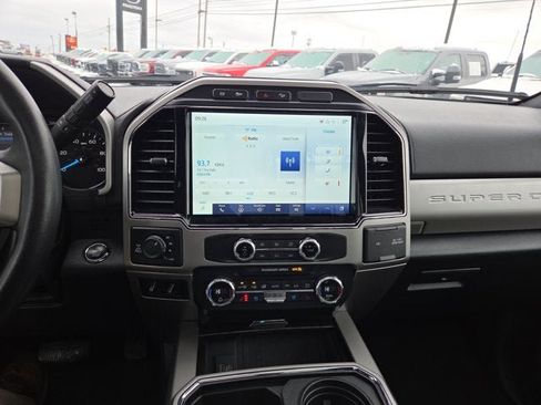 Used 2022 Ford F250 Lariat w/ Black Appearance Package image 16