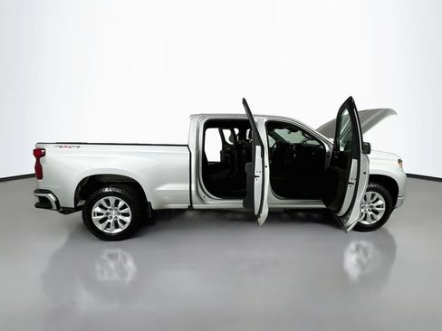 Used 2022 Chevrolet Silverado 1500 Custom AWD/4WD image 25