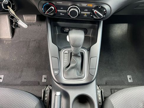 Used 2025 Kia Soul LX w/ LX Technology Package image 39