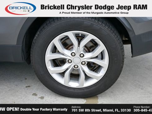 Used 2019 Land Rover Discovery SE AWD/4WD image 35