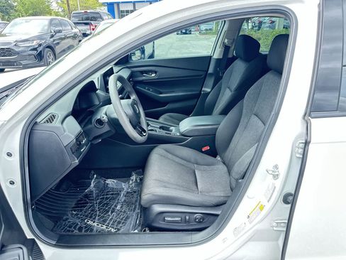 Used 2024 Honda Accord EX image 2