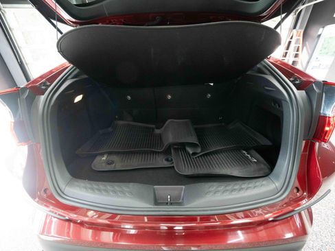 Used 2019 Toyota C-HR Limited FWD image 28