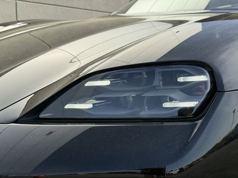 Used 2025 Porsche Taycan 4 Cross Turismo image 12