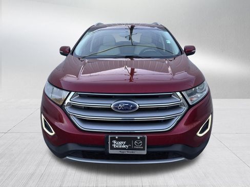 Used 2017 Ford Edge Titanium w/ Technology Package image 2