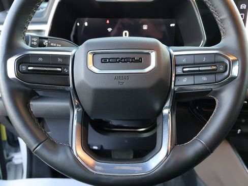 Used 2023 GMC Canyon Denali image 27