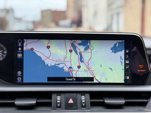 Used 2019 Lexus ES 350 350 w/ Premium Package image 35