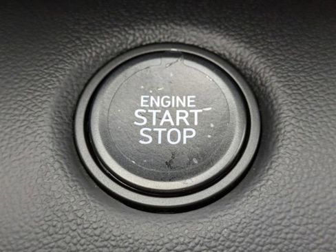 Certified 2025 Hyundai Elantra SEL FWD image 29